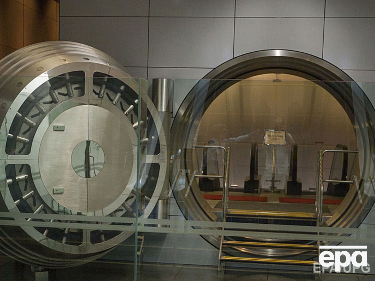 Золотовалютные резервы России падают уже два года подряд