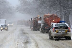Из-за непогоды перекрыли трассу Киев – Одесса