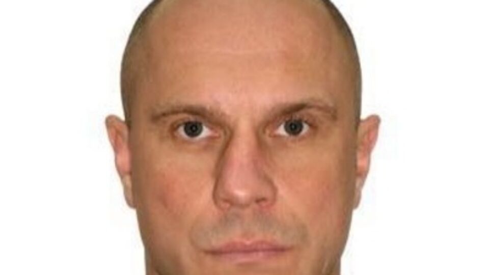 По словам Кивы, при первых же провокациях "полицейские превратились опять в мусоров"