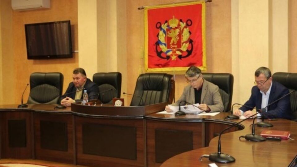 "Власти" Керчи: По решению штаба чрезвычайных ситуаций проводят отключения садовых, гаражных и лодочных кооперативов