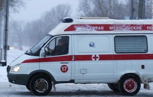 В интернет попало видео о том, как в Подмосковье полицейский не пропустил "скорую помощь" из-за приближающегося кортежа