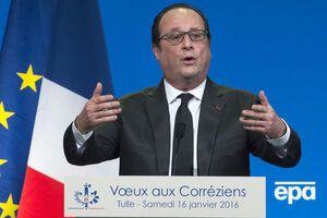 Олланд ввел ЧП в экономике Франции