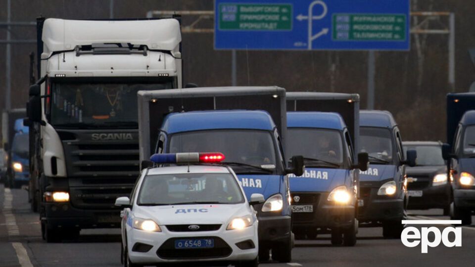 Причиной ДТП с участием автомобиля украинского консульства в Санкт-Петербурге, предположительно, стали сложные погодные условия