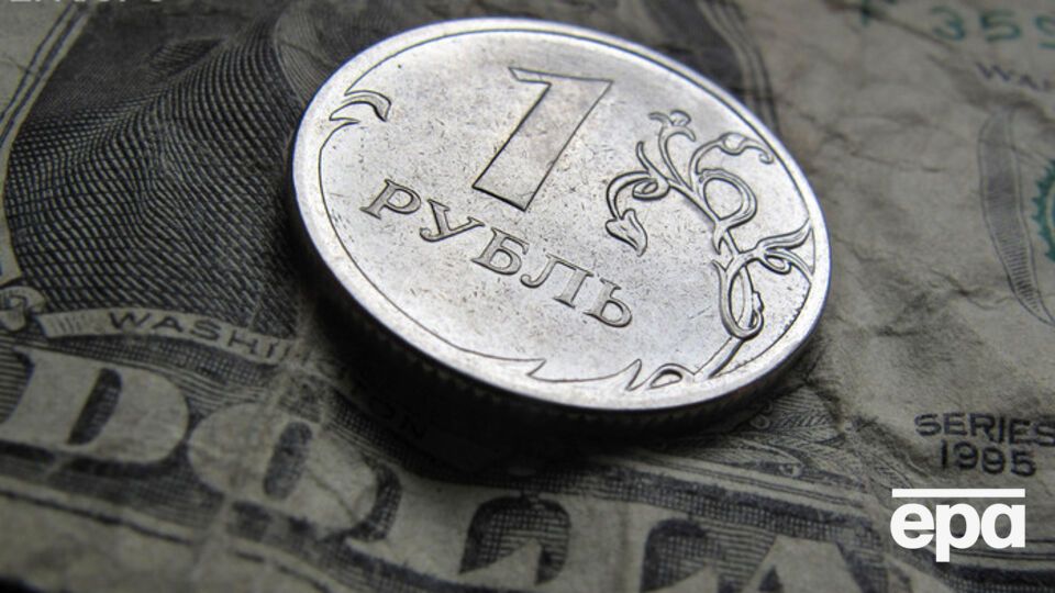 Стремительнее рубля падал лишь южноафриканский ранд