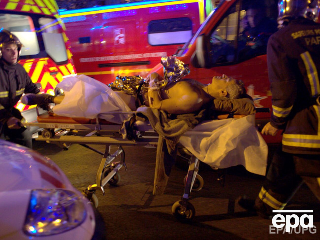 Три человека подорвали себя 3 ноября возле Национального стадиона в Сен-Дени