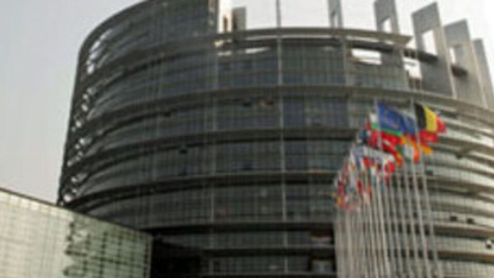 Группа нардепов предлагает утвердить процедуру подготовки новой Конституции Украины