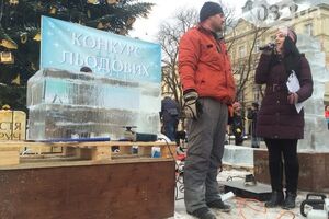 Конкурс на лучшую скульптуру из льда проводят во Львове несколько лет подряд