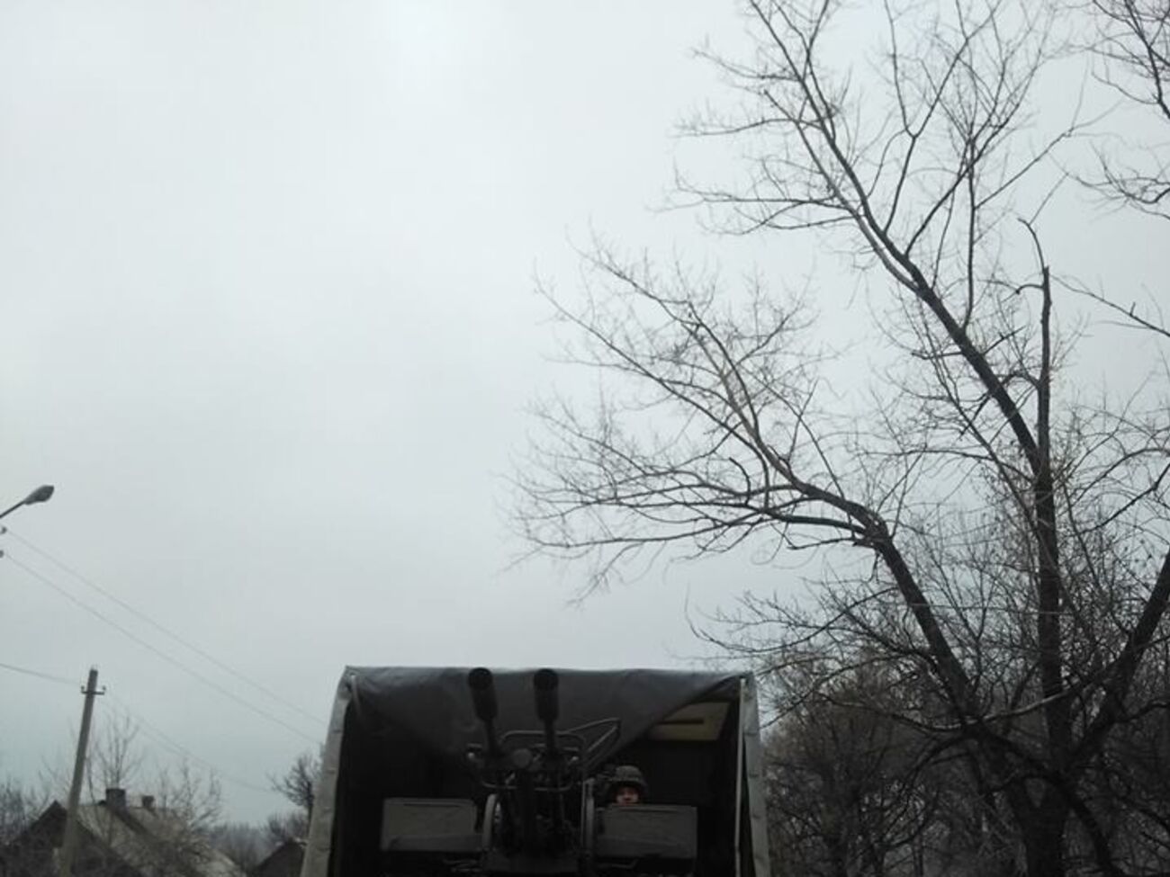 Украинские силовики задержали несколько человек по подозрению в связях с "ЛНР". Фоторепортаж