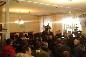 Суд по делу задержанных бойцов "Правого сектора" перенесли