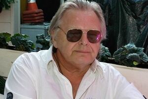 Антонову стало плохо после ужина в ресторане