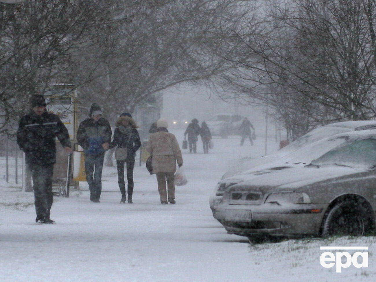 В Украине почти 300 населенных пунктов остались без света
