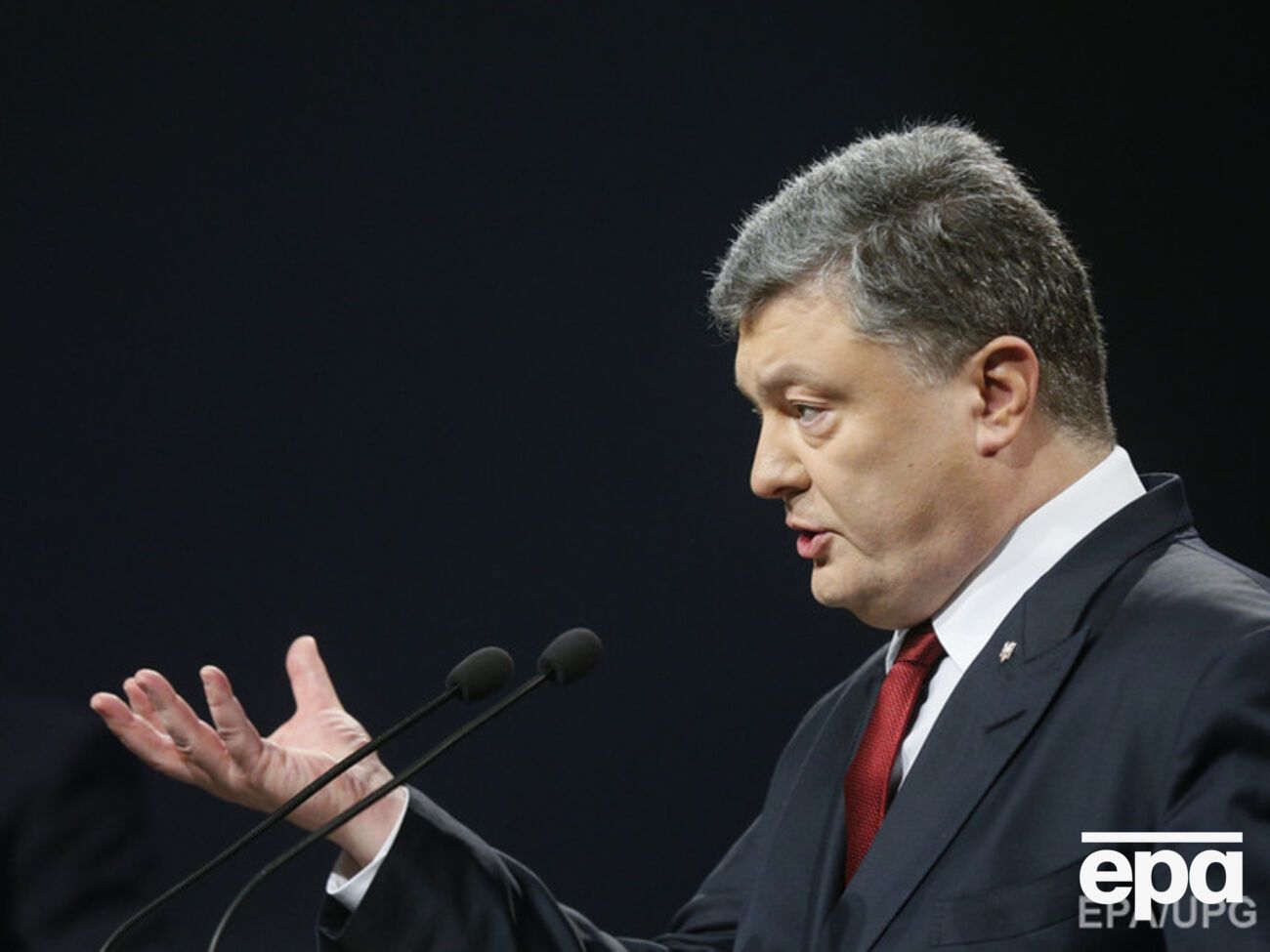 Порошенко внес в Раду законопроект, который позволит в пределах нескольких минут наложить арест на счета должника