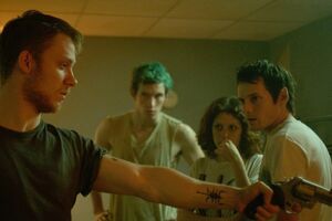 Героям фильма предстоит пробыть запертыми в загадочной зеленой комнате