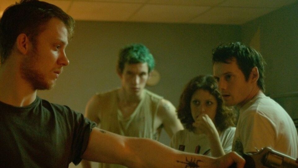 Героям фильма предстоит пробыть запертыми в загадочной зеленой комнате