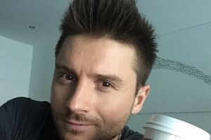 Лазарев: Хахахахах! Я упал со стула от этого коллажа!