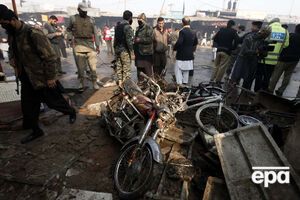 Террорист ворвался на блокпост на мотоцикле