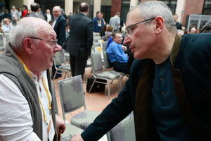 Ходорковский: Уже в течение недели с брезгливостью наблюдаю за пиар-активностью путинского вассала