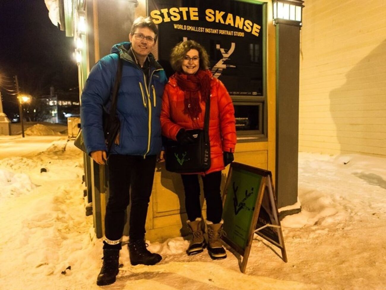 Первые посетители мини-кинотеатра