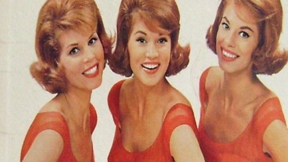 The McGuire Sisters – одна из самых популярных групп 1950-х годов. Ни одно шоу не обходилось без их выступления!