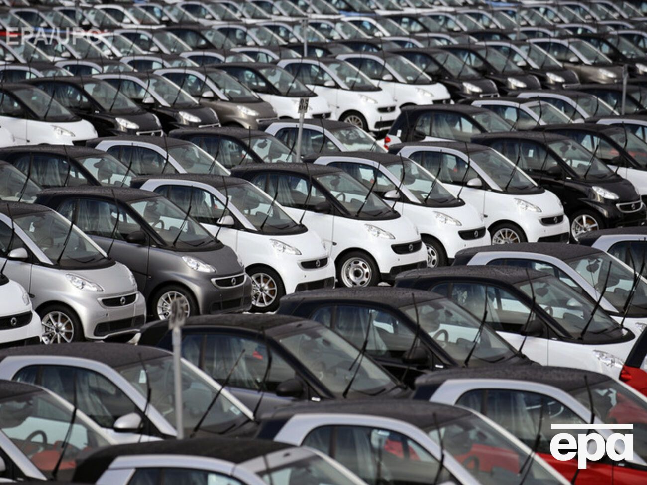 Автопродажи в декабре 2015 года немного выросли по сравнению с ноябрем