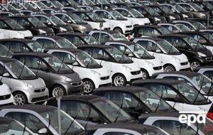 Автопродажи в декабре 2015 года немного выросли по сравнению с ноябрем