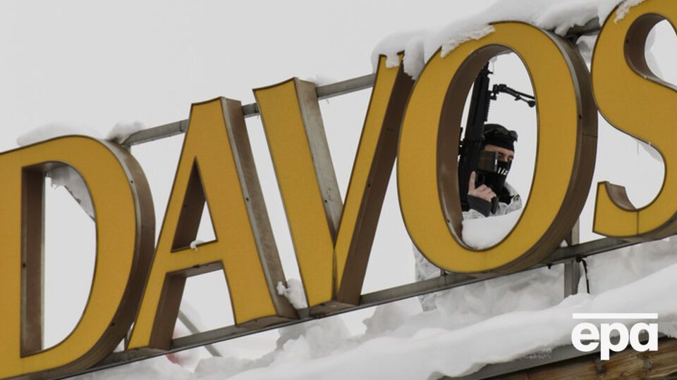 Главной темой Всемирного экономического форума в Давосе в этом году будет "четвертая промышленная революция", основанная на таких технологиях, как искусственный интеллект, робототехника и "интернет вещей"