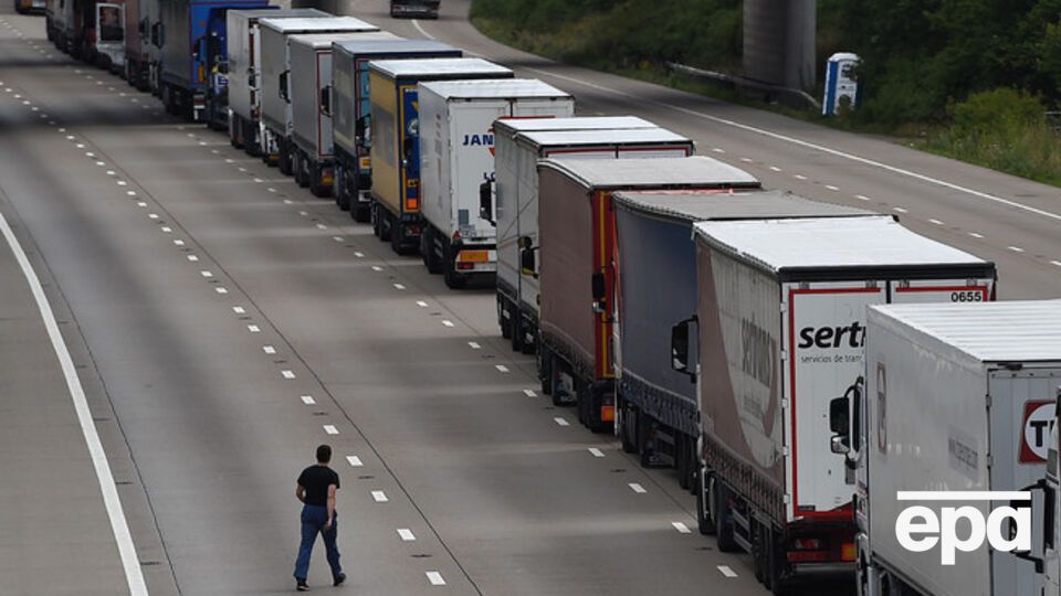 На российско-украинской границе застряли молдавские грузовики