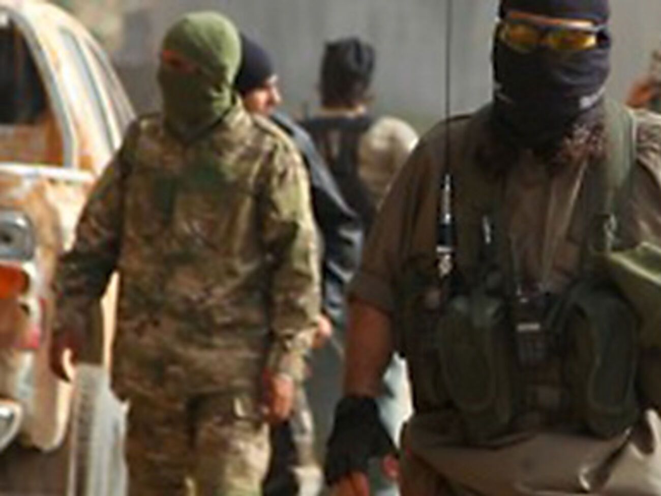 Боевики задерживают мужчин и подростков старше 14 лет