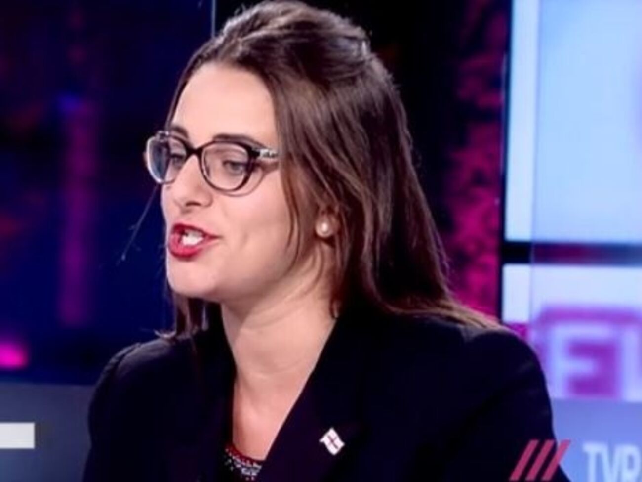 Москвичка Анастасия Гончарова, признанная московским судом дочерью и наследницей политика и бизнесмена Кахи Бендукидзе, сообщила, что приняла грузинское гражданство