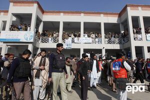 Талибы напали на университет в Пакистане