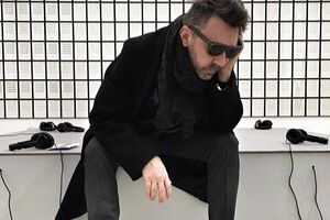 Шнуров опубликовал стихотворение, в котором фигурируют названия модных брендов