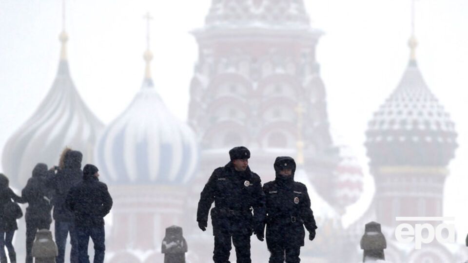 Россияне опасаются ездить за границу
