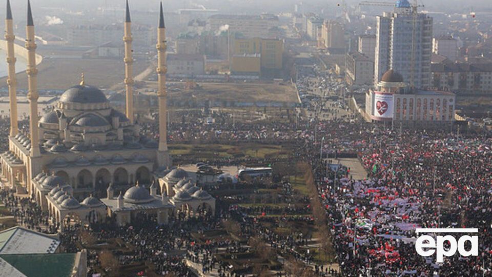 По информации издания Znak, на 22 января в столице Чечни городе Грозном власти республики запланировали митинг в поддержку главы Чечни Рамзана Кадырова