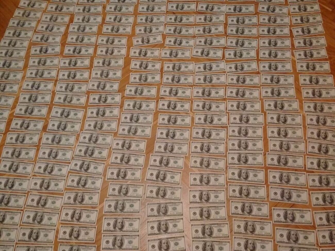 Изъятые $500, при получении которых задержали чиновника