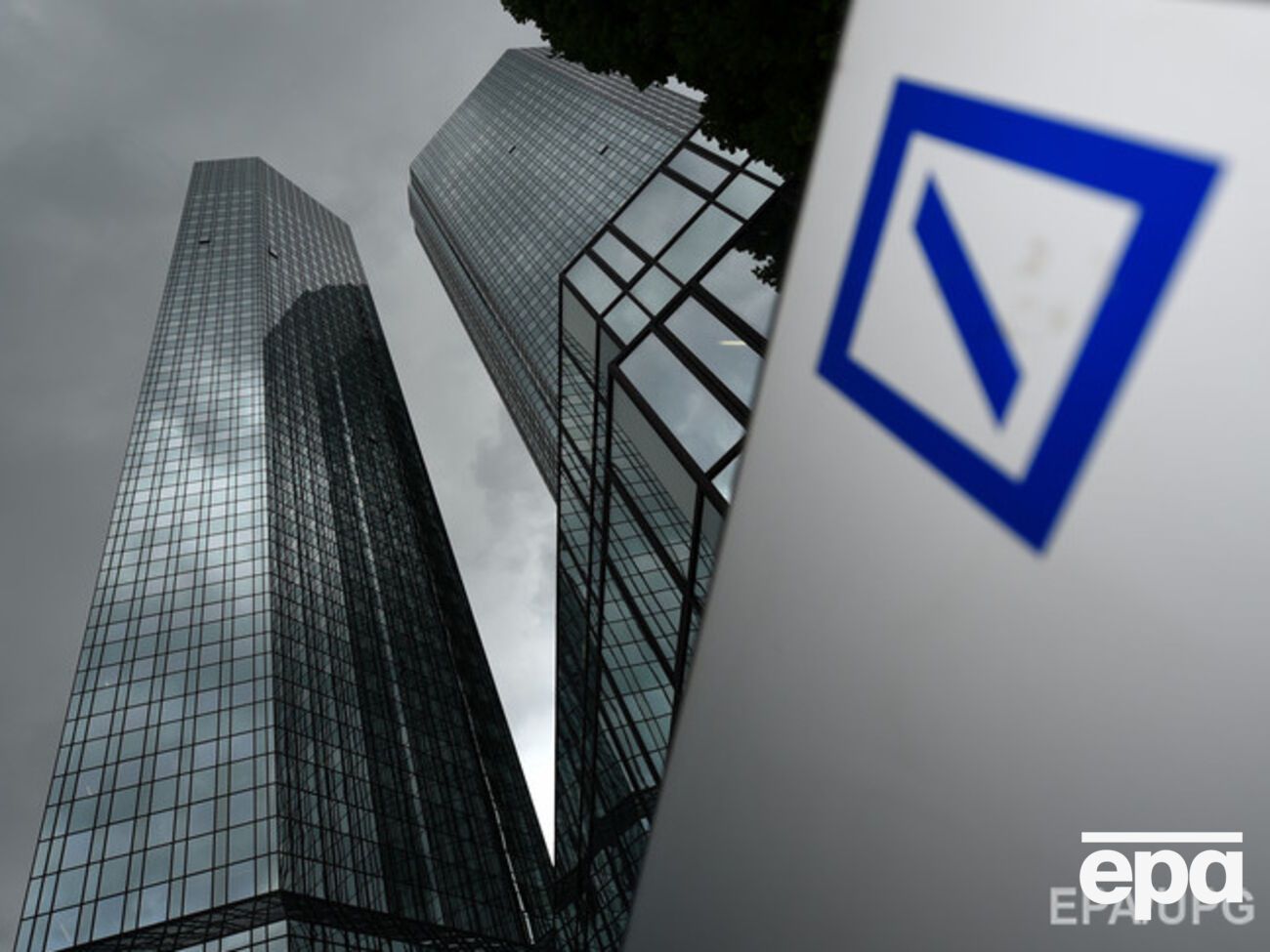 Deutsche Bank готовится объявить о потерях