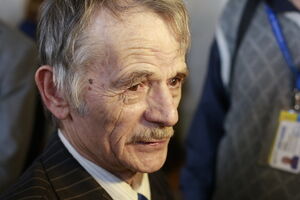 Россия объявила Мустафу Джемилева в розыск