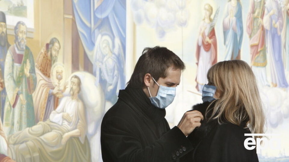 В Киеве ввели масочный режим