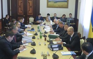 Яценюк потребовал от силовиков довести до суда расследование ряда уголовных производств против режима Януковича