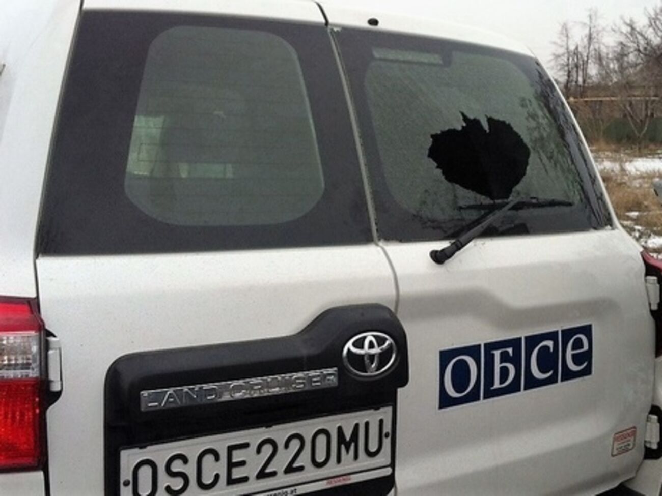 16 января террористы обстреляли автомобиль СММ ОБСЕ в районе Марьинки