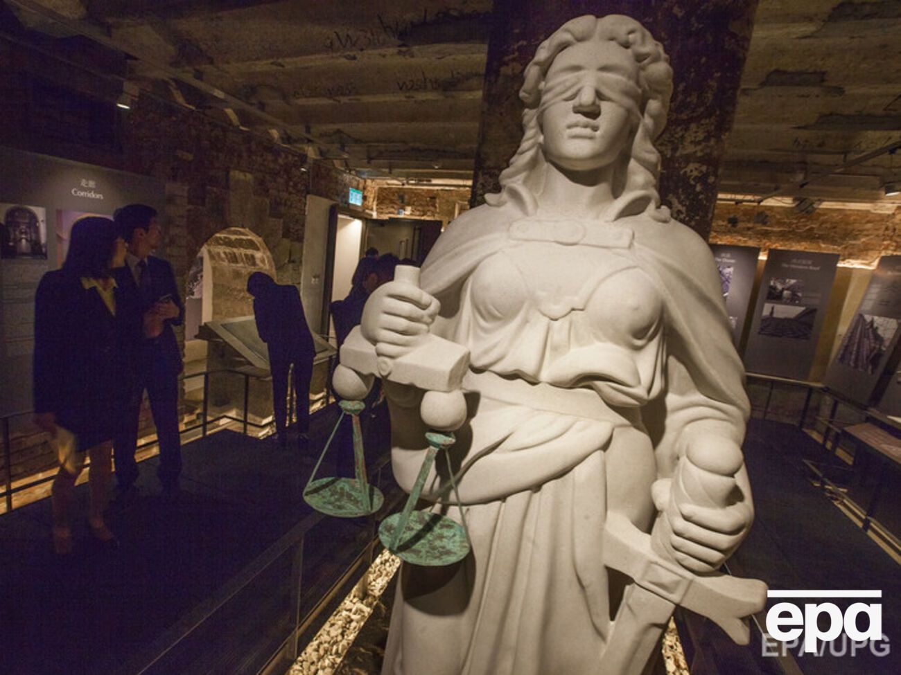 Виктор Батурин, шурин бывшего мэра Москвы Юрия Лужкова, был приговорен к семи годам лишения свободы за мошенничество с векселями компании "Интеко"