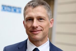 Главный наблюдатель миссии ОБСЕ на российских пунктах пропуска "Гуково" и "Донецк" Симон Ойгстер