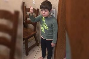 Ребенок отчитал отца за убийство мыши: Из-за вас скоро животные исчезнут!