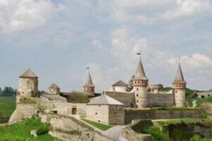 Собчак выбрала цвета украинского флага для занятий спортом