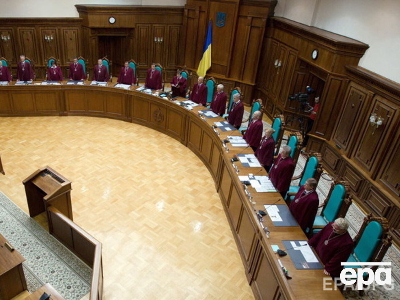 Проект изменений предстоит рассмотреть Верховной Раде