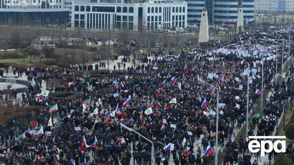 Государственный телеканал "Грозный ТВ" сообщил, что на митинг в поддержку главы Чечни Рамзана Кадырова 22 января вышел миллион человек