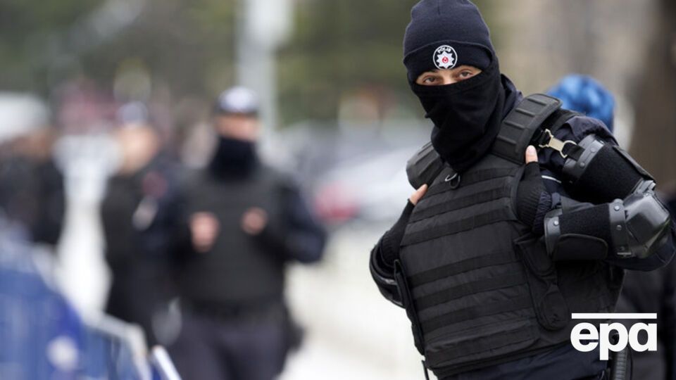 Турецкие правоохранители ищут террористов