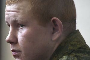 Судебный процесс над российским военнослужащим Валерием Пермяковым, обвиняемым в убийстве армянской семьи в городе Гюмри, проходит на территории российской военной базы в этом городе