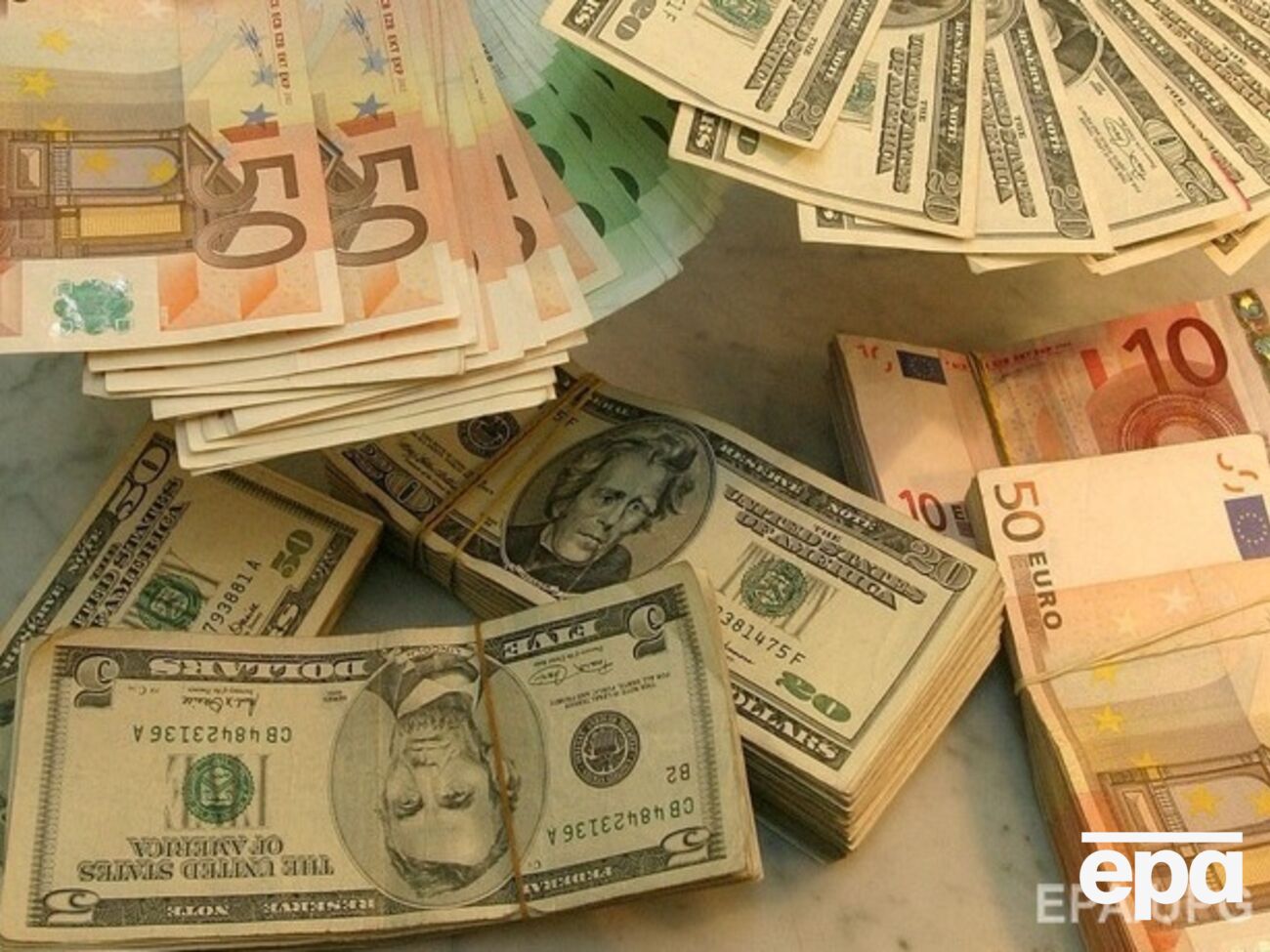 Украина и РФ не смогли согласовать дату переговоров о долге в размере $3 млрд