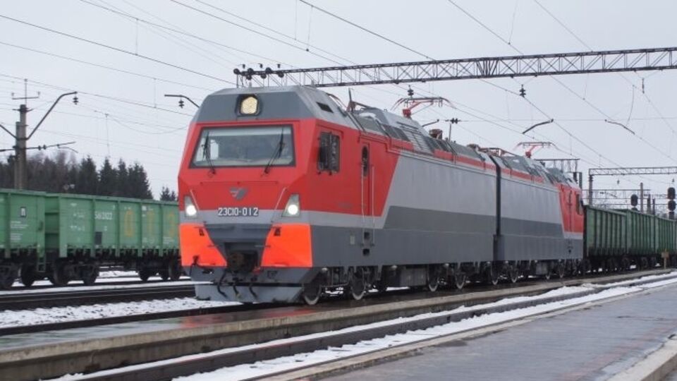 Тестовый поезд, состоящий из 10 вагонов и 20 40-футовых контейнеров, движется из Украины в Китай в обход России