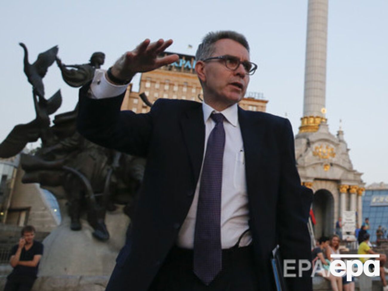 Пайетт призвал Раду поддержать изменения в Конституцию в части децентрализации